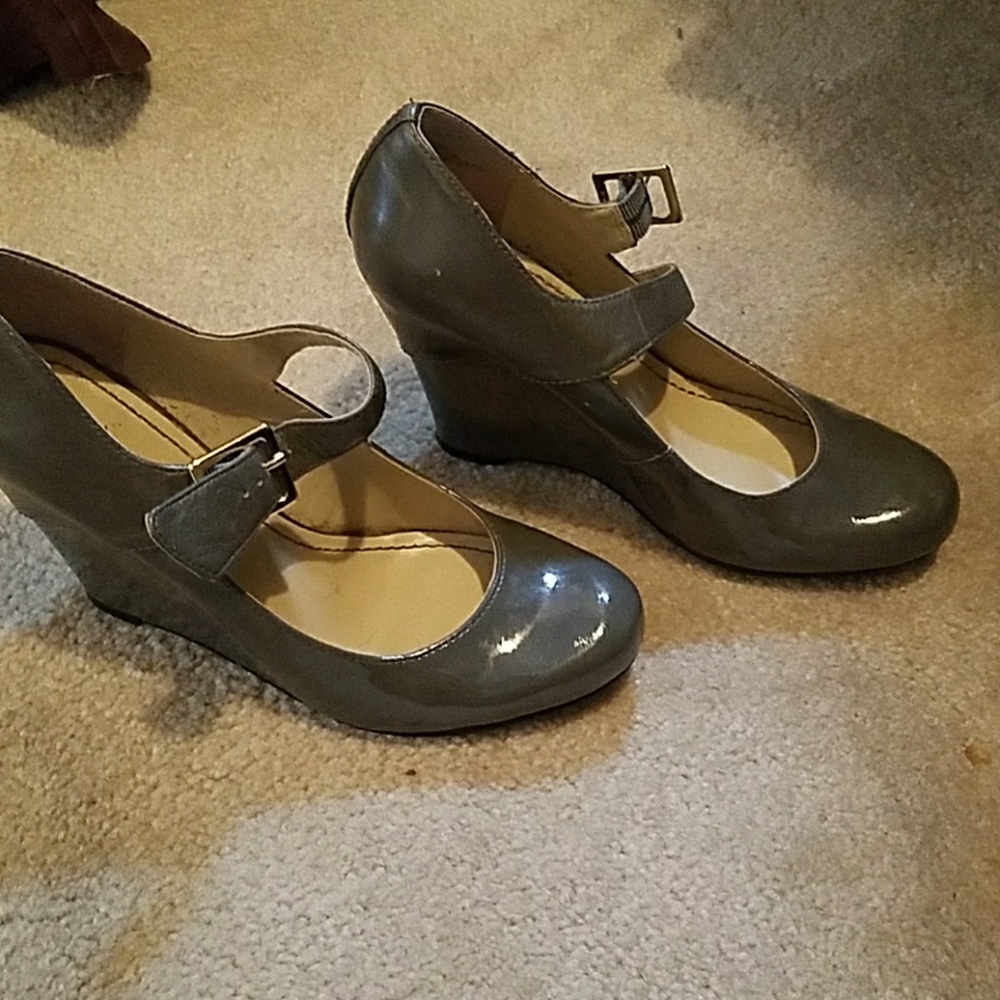 Grey patent leather wedge heels